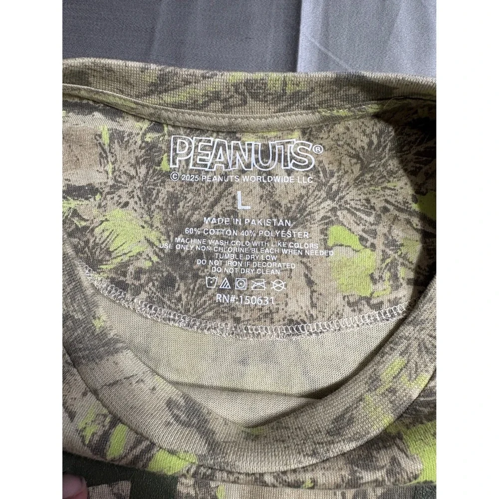 Peanuts Snoopy Camo Graphic T-Shirt Mens Large Green Brown Real Tree Style Tee